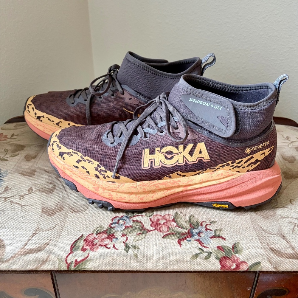 Womens's Hoka Speed Goat 6 Trail Shoes - Size 10